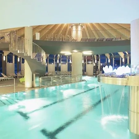 Chic Wald In Pinzgau With Pool * Wald im Pinzgau