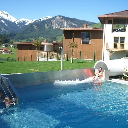 Alpesi faház Chic Wald In Pinzgau With Pool