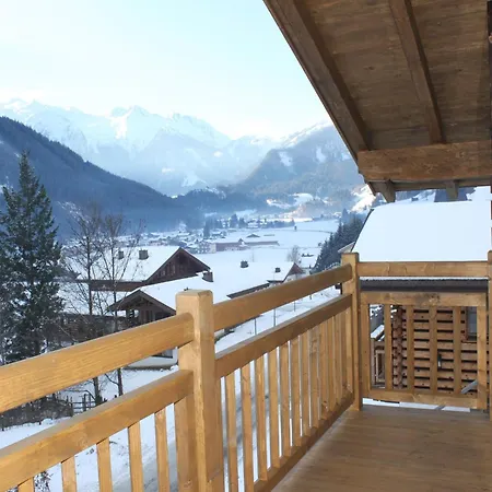 Chic Wald In Pinzgau With Pool Alpesi faház *
