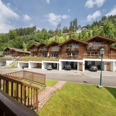 Scenic Alpine In Nyaraló Wald im Pinzgau